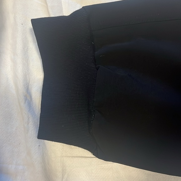 Old Navy High-Waisted All-Seasons StretchTech Jogger Pants, Black, XXL - Picture 7 of 7